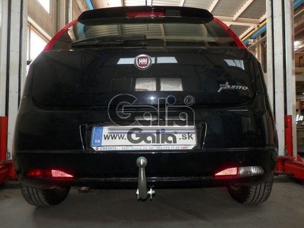 FIAT-Grande-Punto-hatchback-2005-prevedenie-C-2
